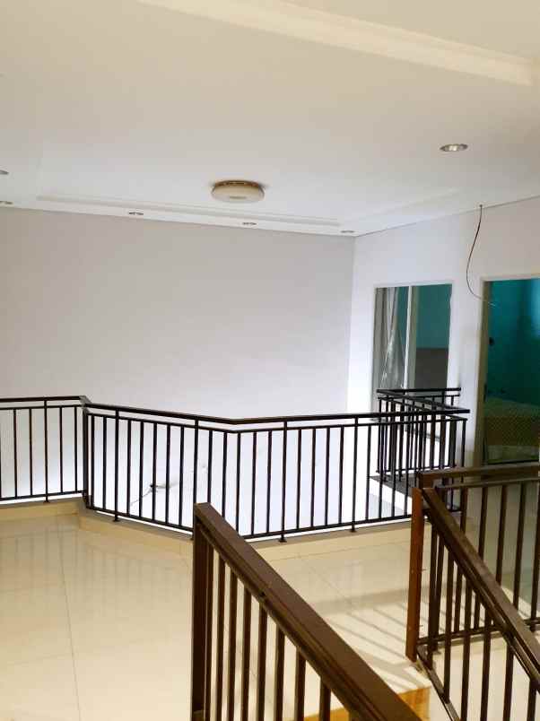 Rumah Dijual Taman Palem Lestari