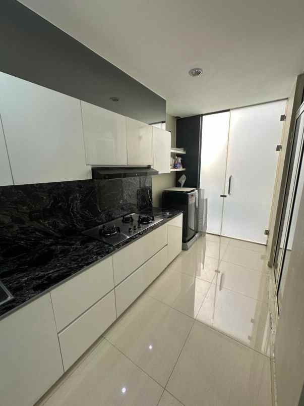 rumah grand pakuwon cluster canberra furnished