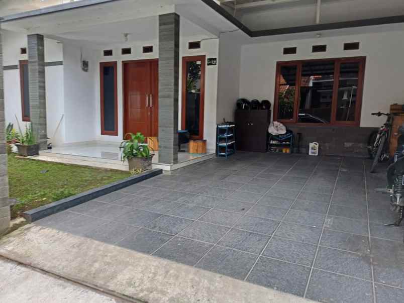 Tawar Aja Rumah Griya Pakusarakan Tanimulya Ngamprah Bandung Barat