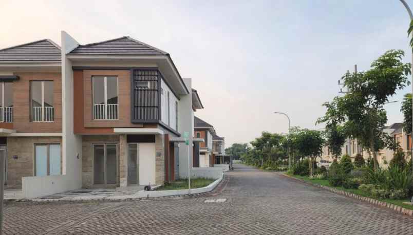 rumah hook 2 lt baru gress greenland garbera
