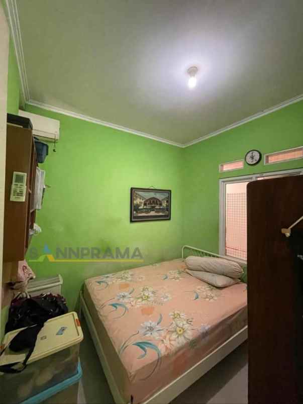 rumah hook dalam mini cluster di mampang depok
