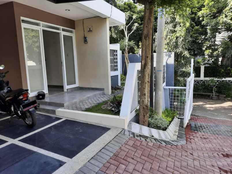 rumah hook di kampus upi bandung