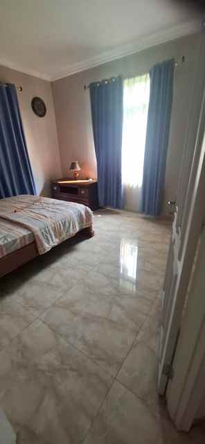 rumah hook lt marmer cozy raffles hills cibubur