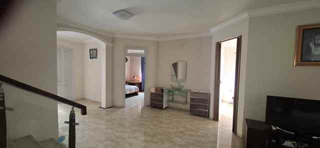 rumah hook lt marmer cozy raffles hills cibubur