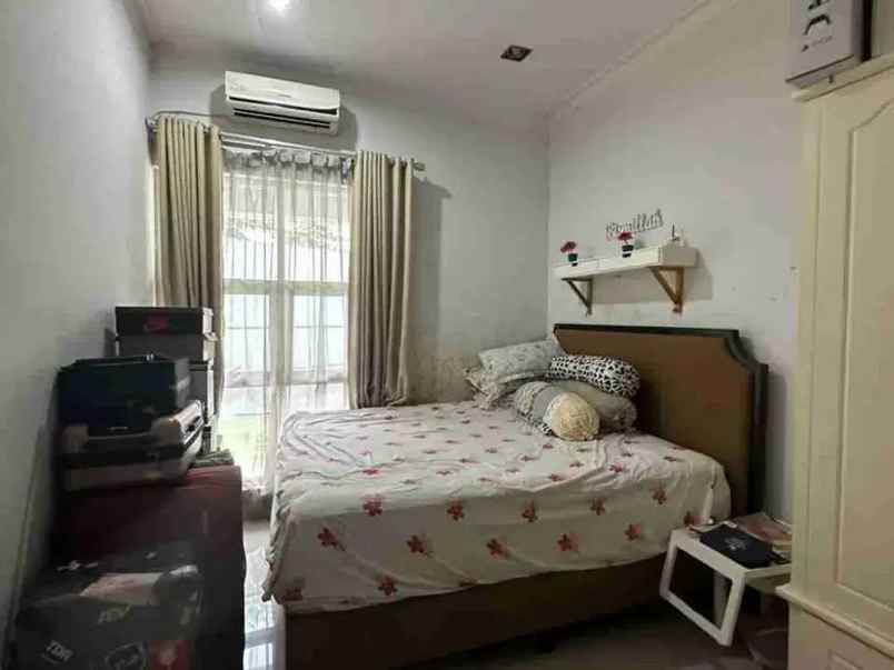 rumah hook mewah dalam cluster billymoon pondok kelapa
