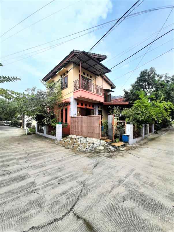 rumah hook perumahan taman harapan baru bekasi