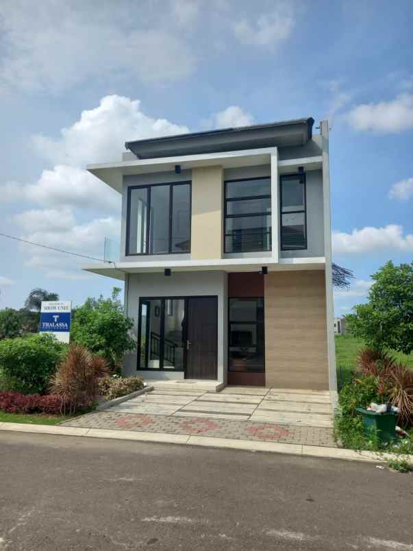 rumah jalan raya galuh mas