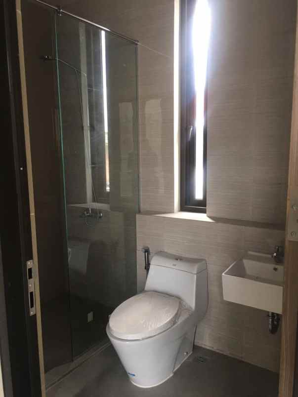 rumah jl ciliwung joyosuran kec