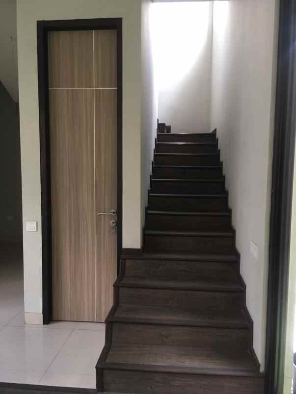 rumah jl ciliwung joyosuran kec