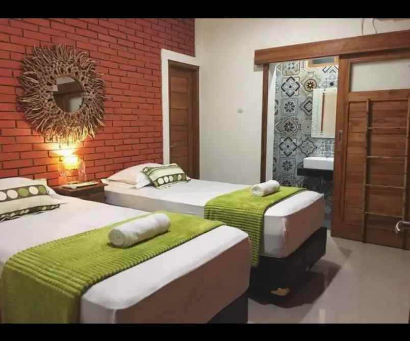 rumah joglo ada kolam renang dekat kampus uii pusat