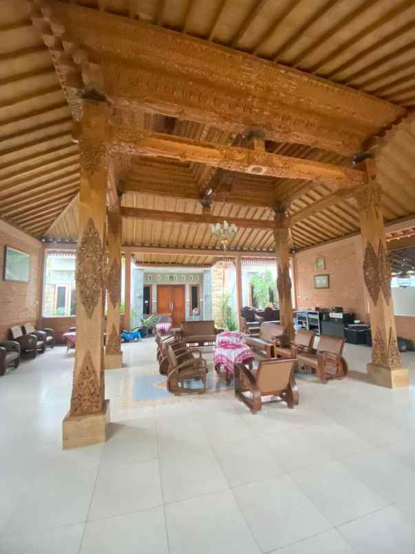 rumah joglo dekat kampus uii yogyakarta