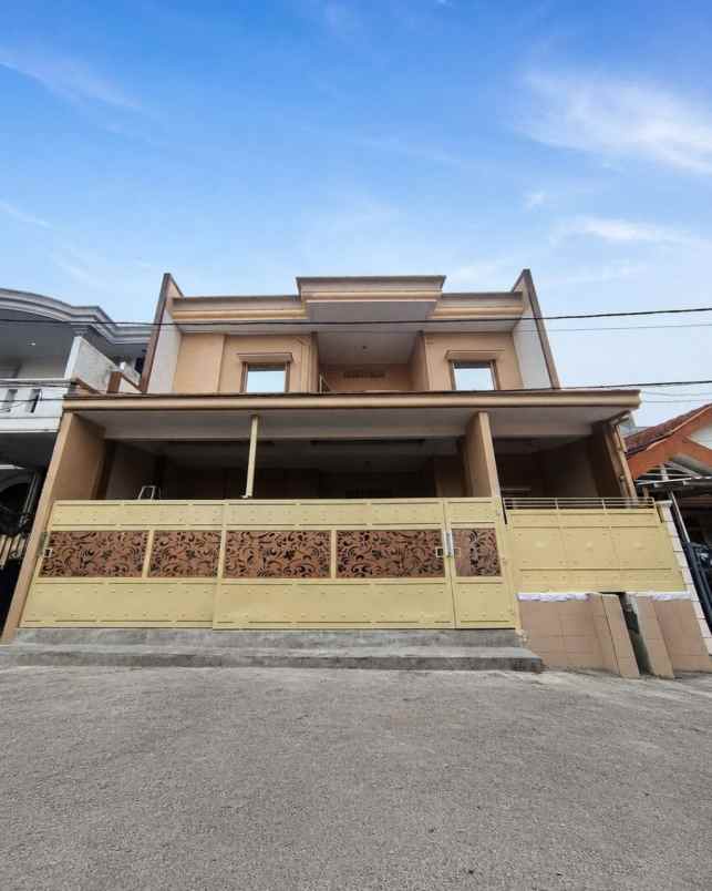 rumah klampis semolo strategis siap huni