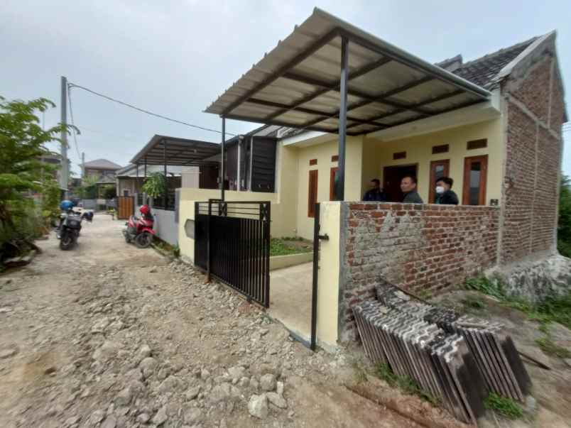 rumah kompleks kavling lembah