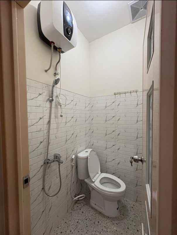 rumah kost eksclusive lokasi bunga dewandaru suhat