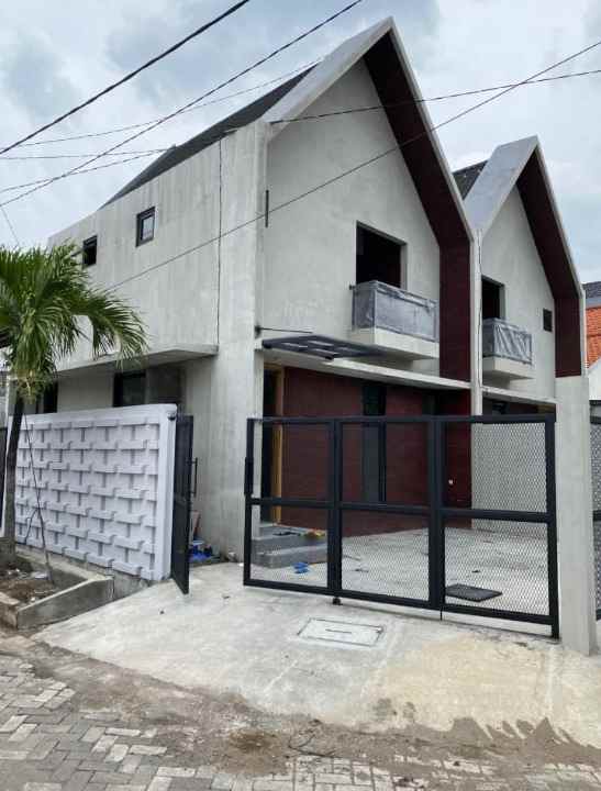 rumah kutisari indah dua lantai hook bagus siap huni