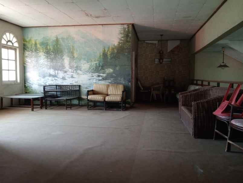 rumah lama 2 lantai kupang indah row jalan 3 mobil