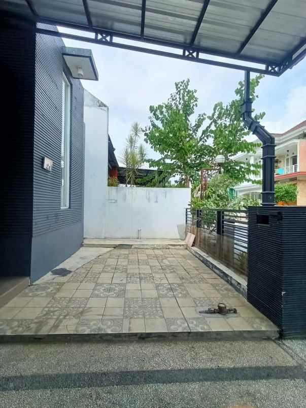 rumah lokasi strategis di permata jingga suhat