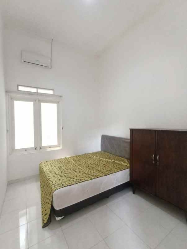 rumah lokasi strategis di permata jingga suhat