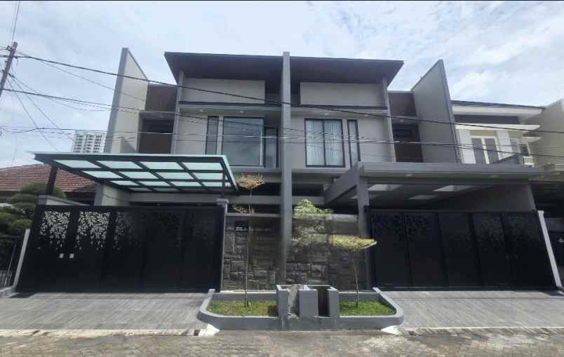 rumah manyar kertoadi new gress minimalis strategis