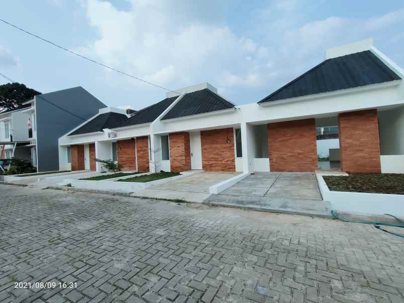 rumah meruyung limo depok