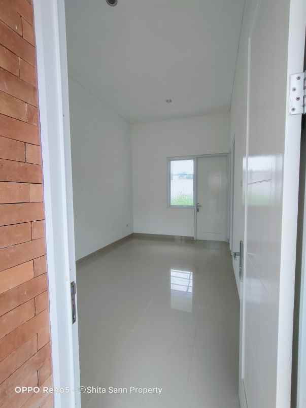 rumah meruyung limo depok