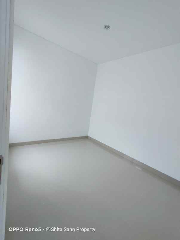 rumah meruyung limo depok