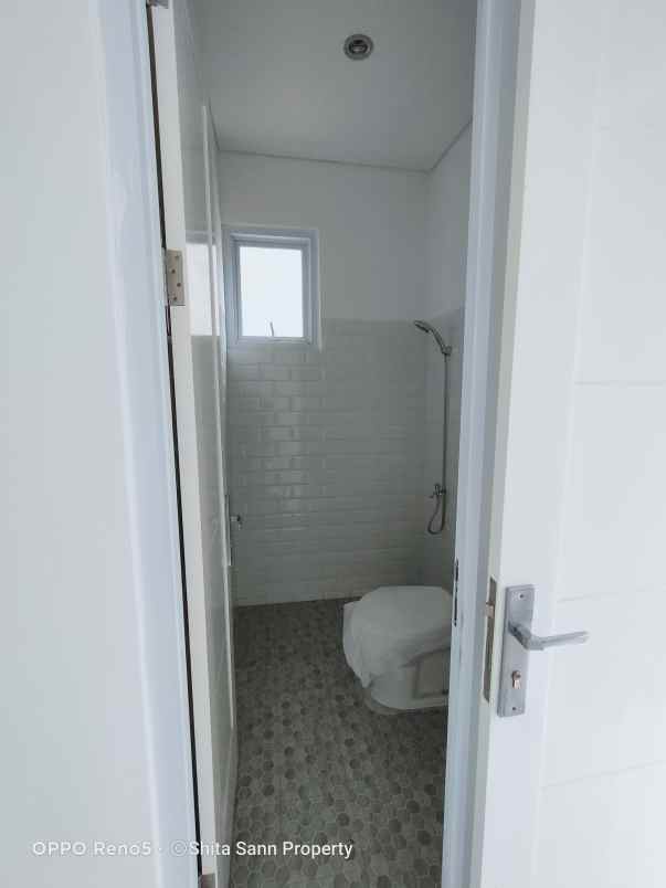 rumah meruyung limo depok