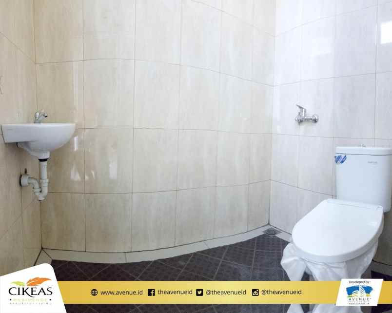 rumah mewah 2 lantai