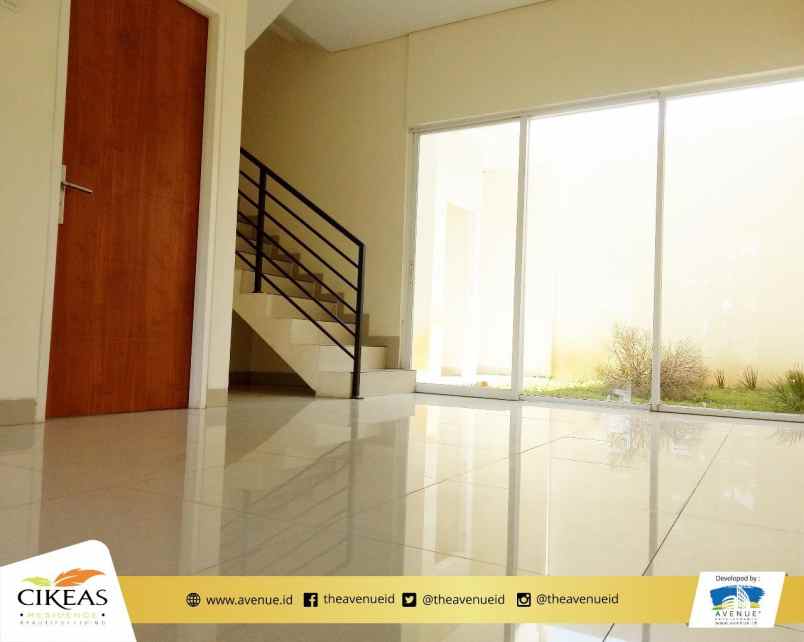 rumah mewah 2 lantai