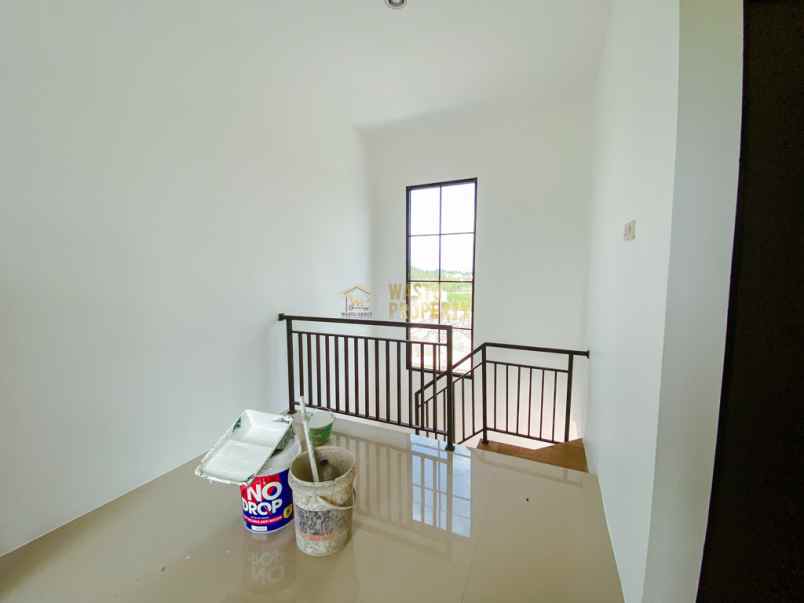 rumah mewah 2 lantai di ngaglik dekat kampus uii jakal