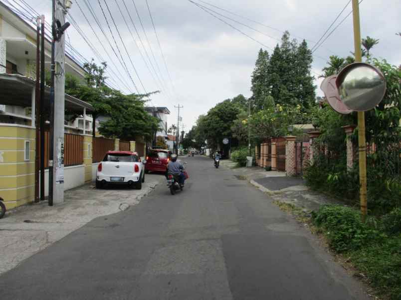 rumah mewah dekat kampus ugm