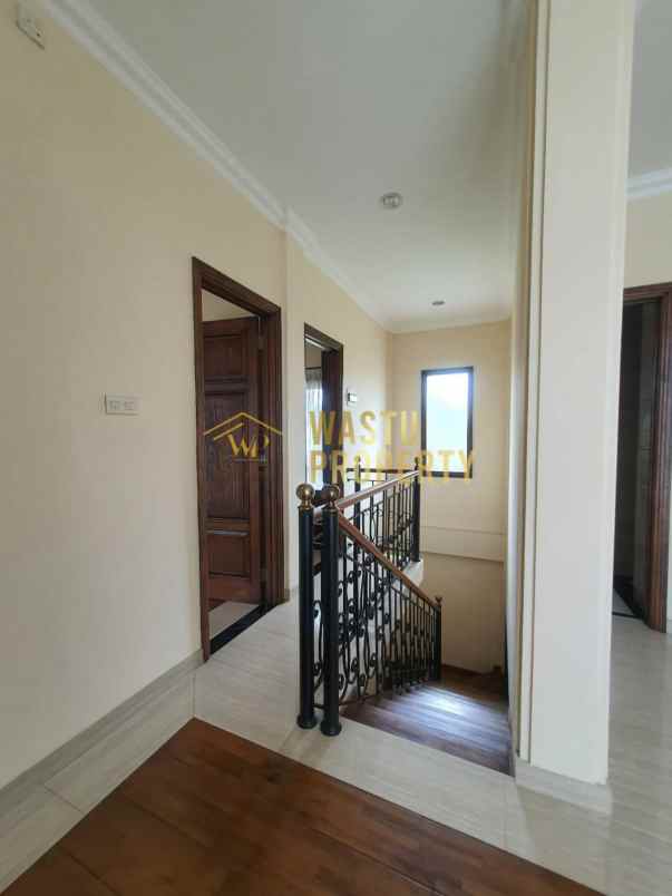 rumah mewah siap huni di lenteng agung jakarta selatan