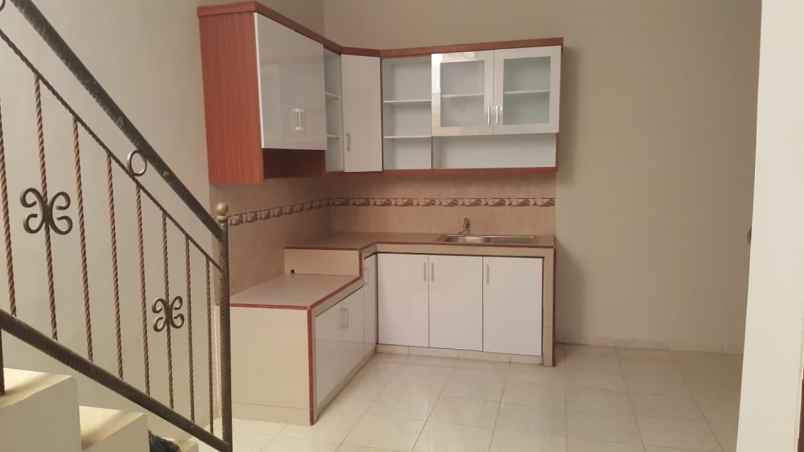 rumah mewah siap huni lokasi bukit dieng malang