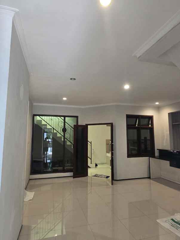 rumah mewah siap huni lokasi bukit dieng malang
