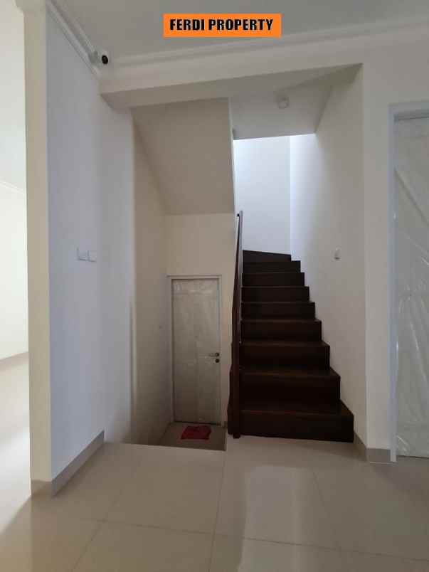 rumah minimalis 2 lantai cluster baru dan elite