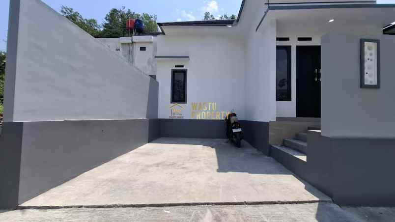 rumah minimalis modern siap huni di pajangan bantul