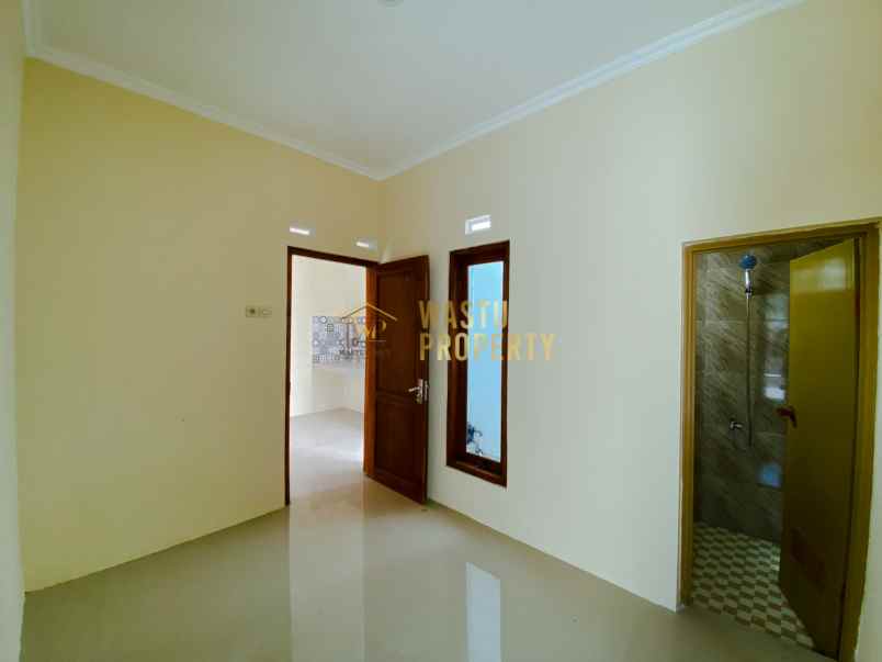 rumah modern siap huni depan hotel galuh prambanan