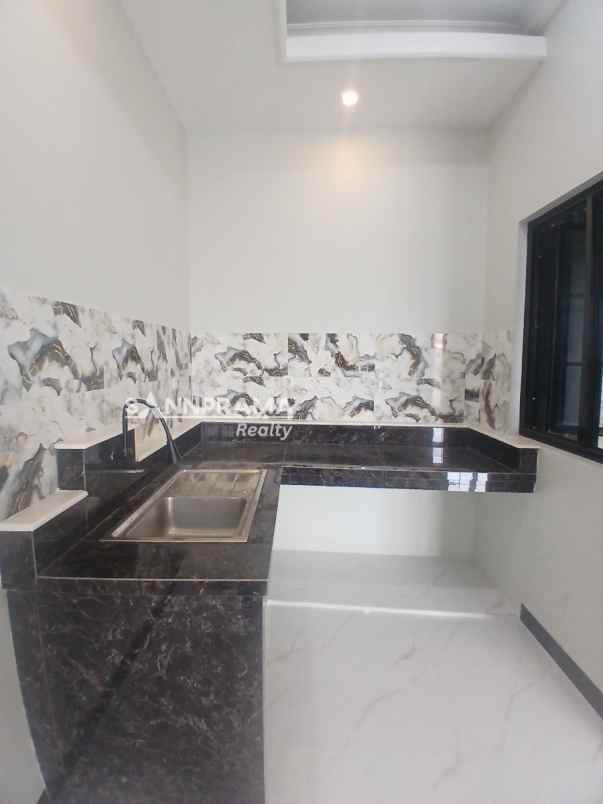 rumah modern strategis di kemang sukmajaya depok