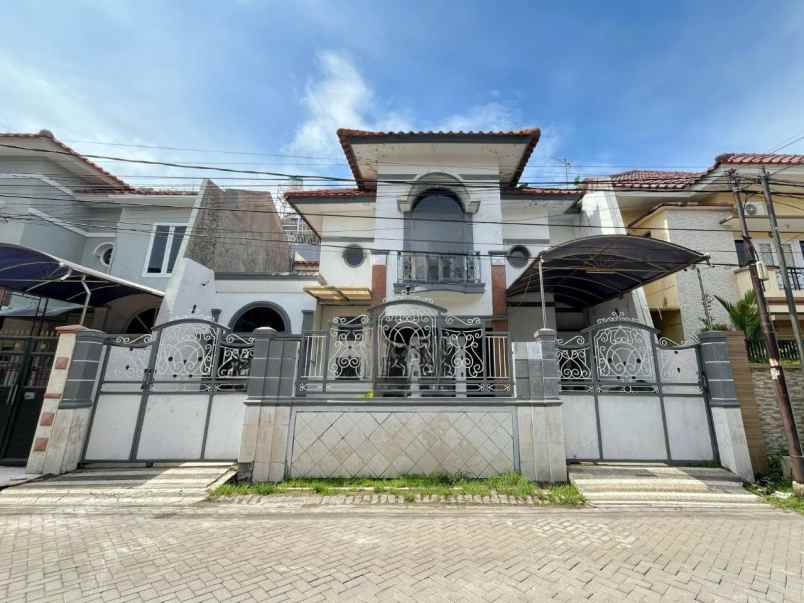 rumah mulyosari mas row jalan 2 mobil