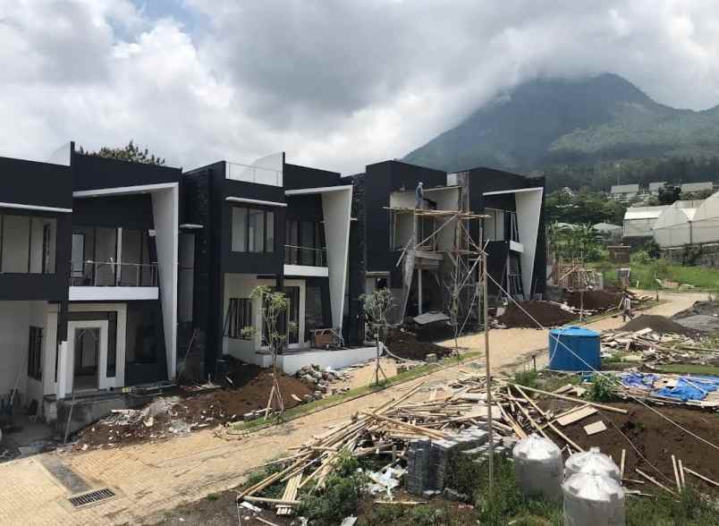 rumah ngaglik kec batu batu kota