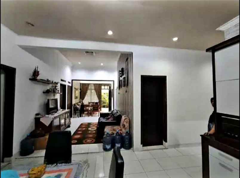 rumah nyaman siap huni di arcamanik bandung