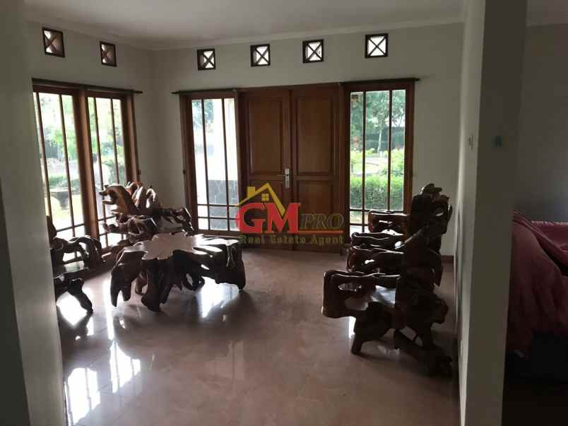 rumah parahyangan rumah villa