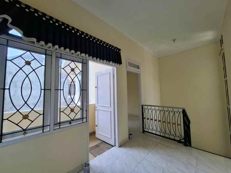 rumah perumahan metland menteng cakung jakarta timur