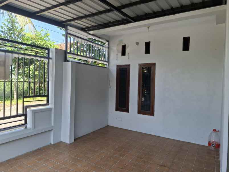 rumah pojok di perumahan pondok bedadung indah jember