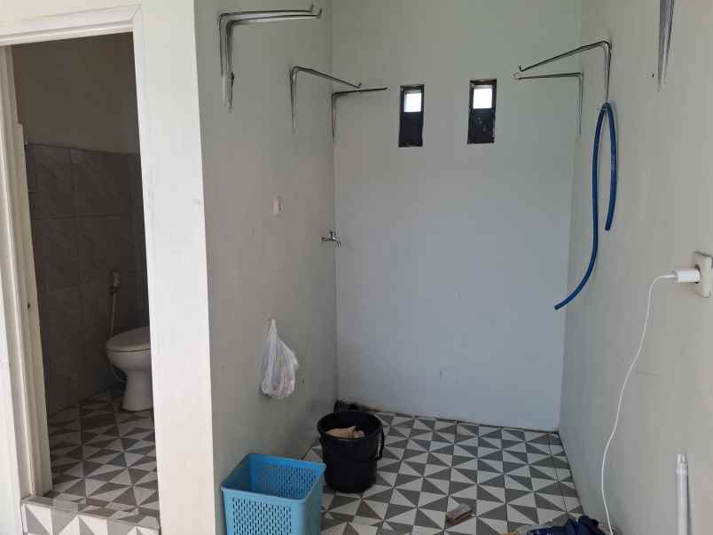 rumah pojok di perumahan pondok bedadung indah jember