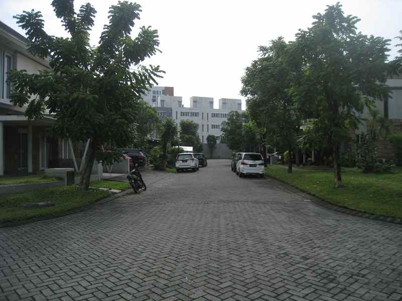 rumah royal residence cluster