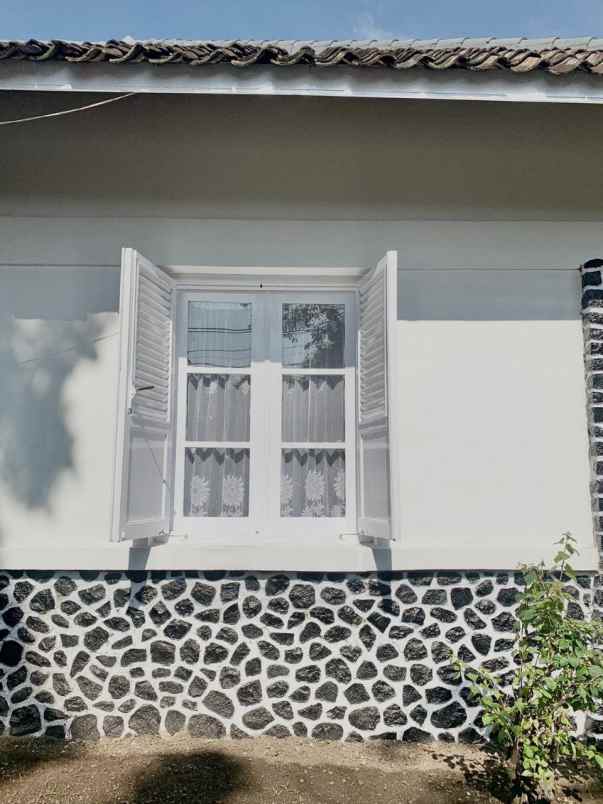 rumah sayap supratman dekat katamso riau bandung