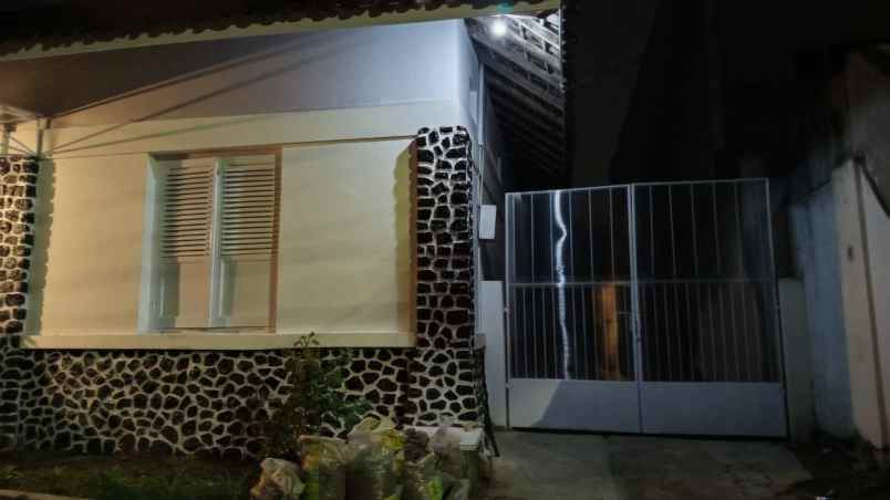 rumah sayap supratman dekat katamso riau bandung