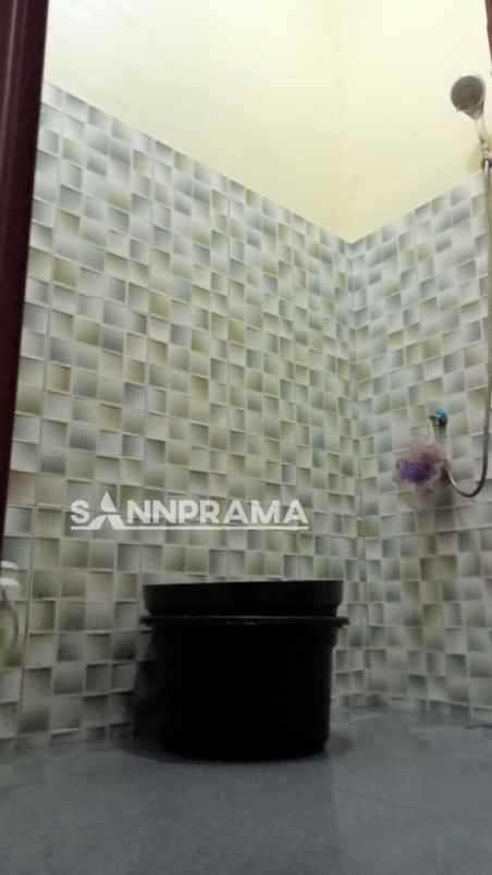 rumah second dekat polsek pancoran mas rohkus