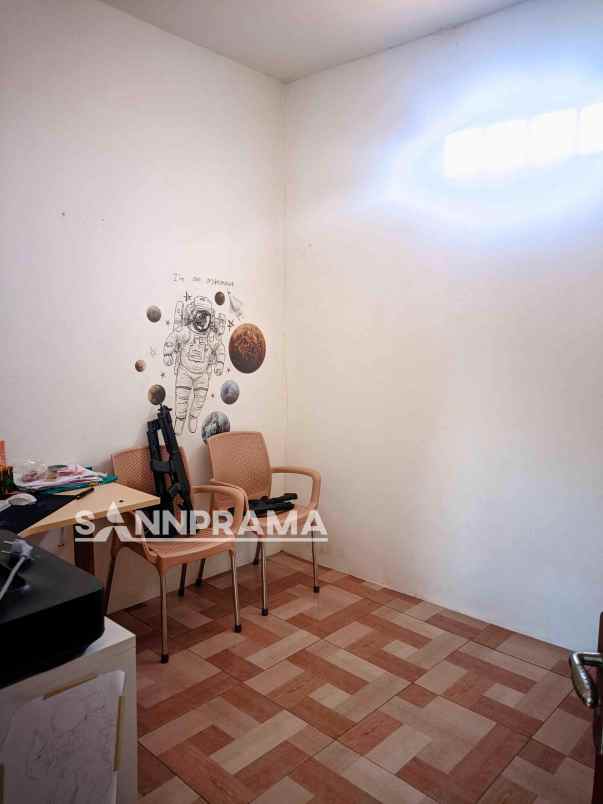 rumah second dekat polsek pancoran mas rohkus